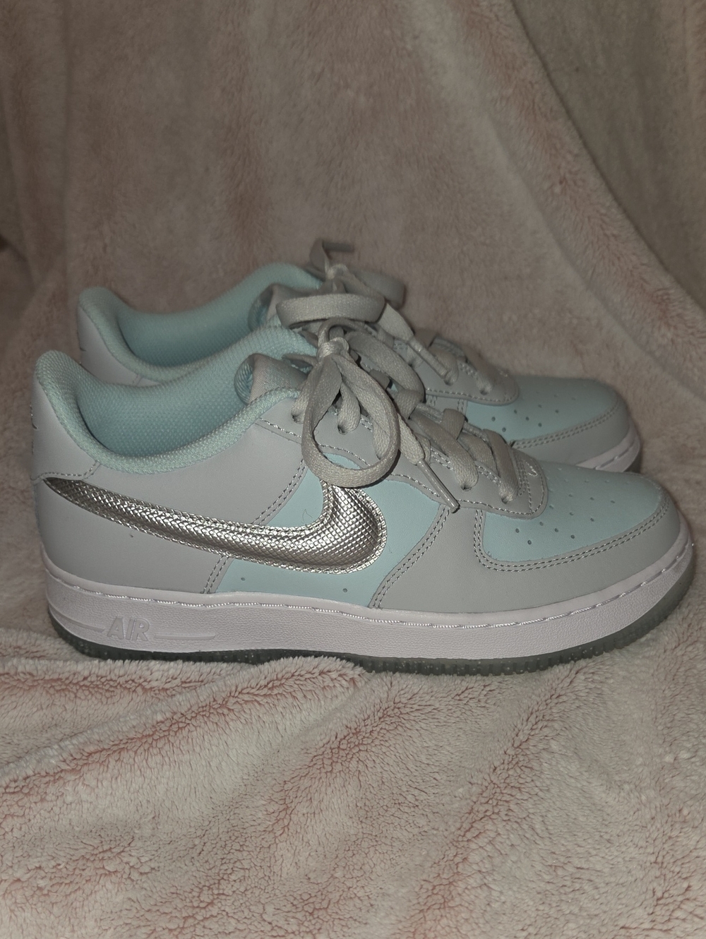 OFFERS/Nike Air Force 1. Low-Top Sneakers in Pale Blue & Silver Swoosh - Picture 1 of 10